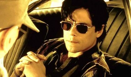 Benicio del Toro vence o Oscar de Melhor Ator Coadjuvante por "Traffic" (2000)
