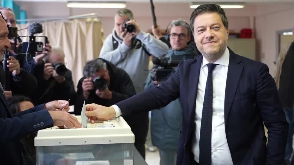 Marseille candidates vote in French elections as far right eyes city hall