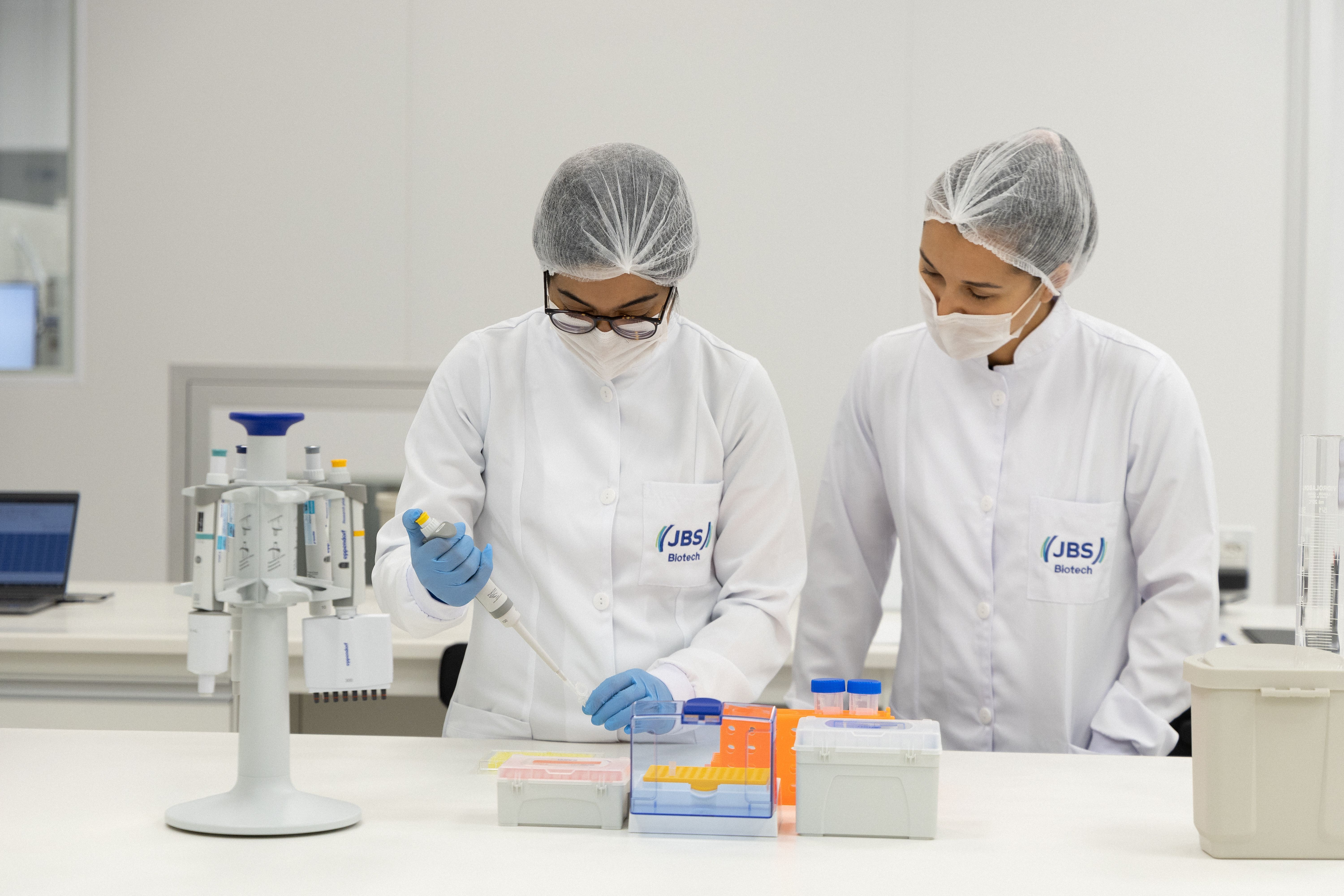 Centro de biotecnologia da  em Florianópolis desenvolve proteínas funcionais e soluções para nutrição de precisão e saúde animal • Divulgação JBS
