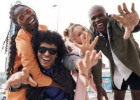 Brasil está entre os países mais felizes do mundo, aponta pesquisa Ipsos