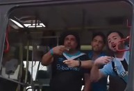 Ônibus com torcida do Grêmio são apedrejados na chegada ao Beira-Rio