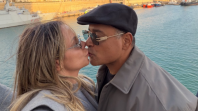 Após se despedir do Carnaval, Carla Perez curte férias com Xanddy