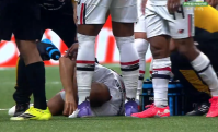São Paulo: Lucas Moura fratura duas costelas em jogo do Brasileirão