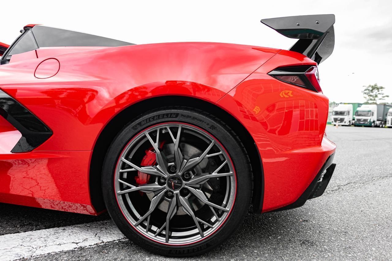 Corvette Stingray 2026 • Master Cargas Brasil/Divulgação