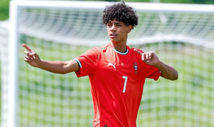 Cristiano Ronaldo Jr., jogando com a camisa de Portugal