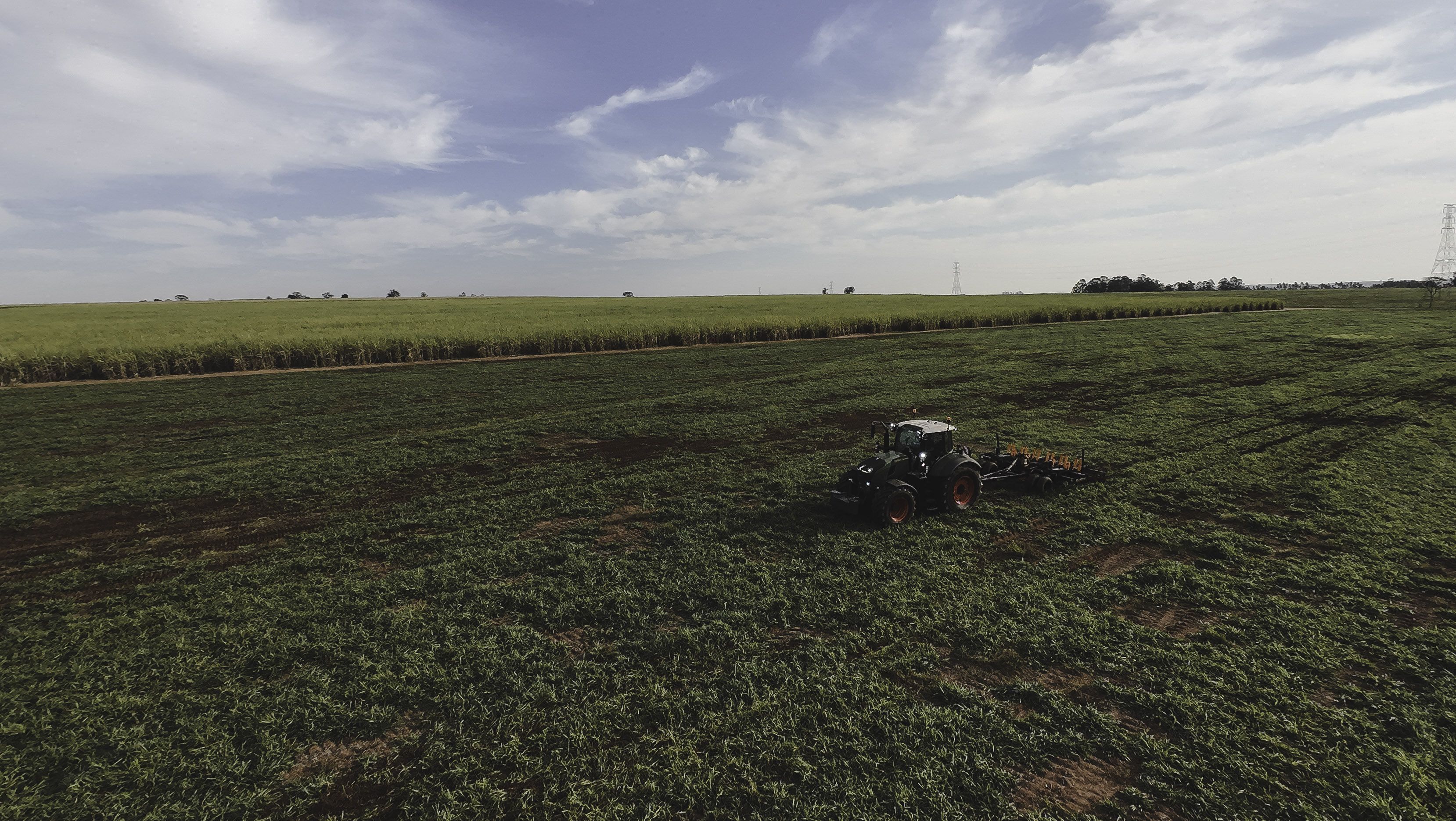 Imagem de destaque do post: Tratores autônomos otimizam produção de cana-de-açúcar no Brasil