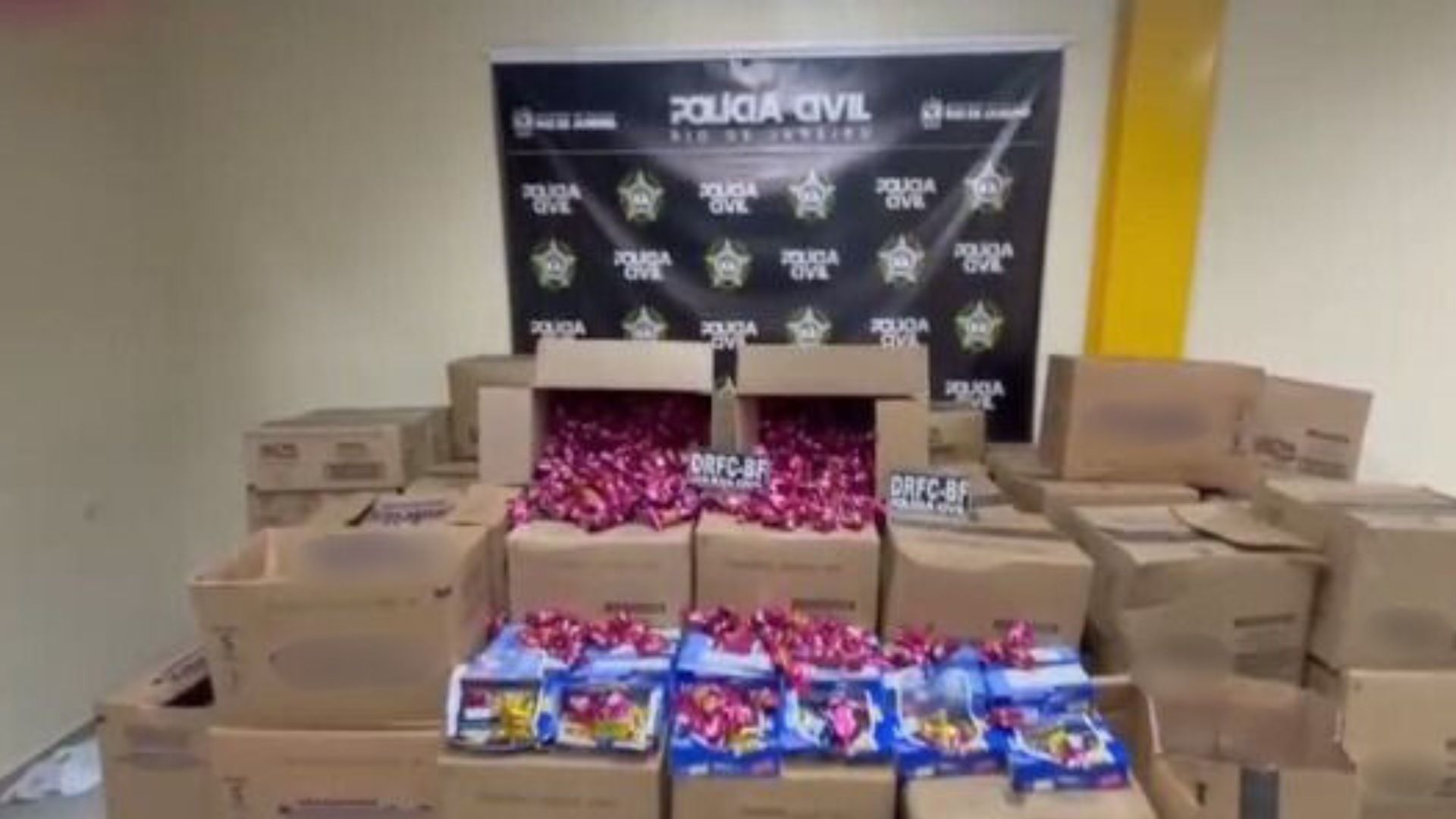 CHOCOLATES-ADULTERADOS-DUQUE-DE-CAXIAS