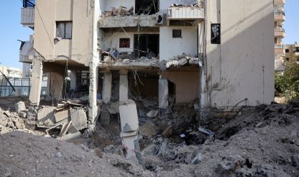 Aftermath of a strike, in Tyre
