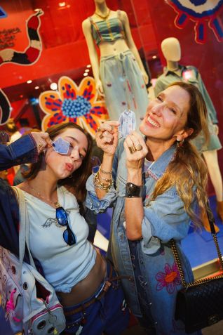 Chica e Isabela Capeto lançam collab com a Cantão • Divulgação/FIGUEIROGIO