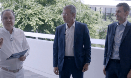 O programa Sinais Vitais Dr. Kalil Entrevista recebe no estúdio os médicos Sidney Klajner, cirurgião do aparelho digestivo e coloproctologista e presidente do Einstein Hospital Israelita; e Sérgio Araújo, diretor da rede cirúrgica do Einstein Hospital Israelita