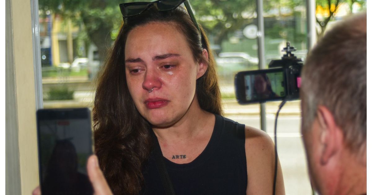 Filha de Gerson Brenner, grávida de 8 meses, viajou 21h para último adeus