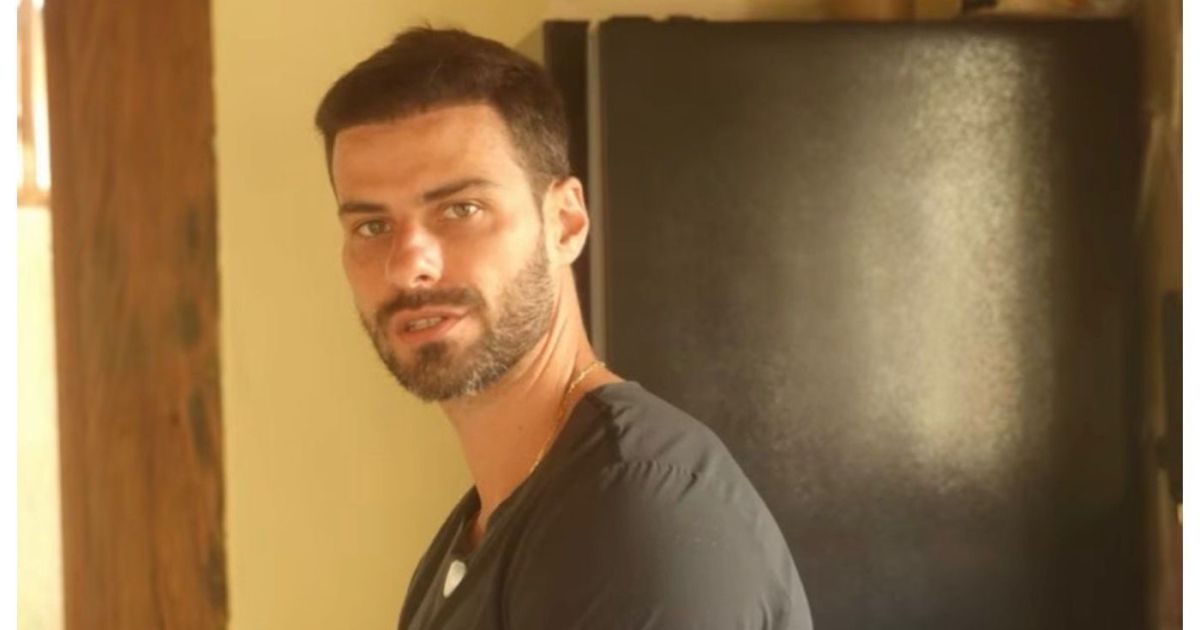 Ator de “Vai que Cola” é internado após ataque de ácaros: “Fui devorado”
