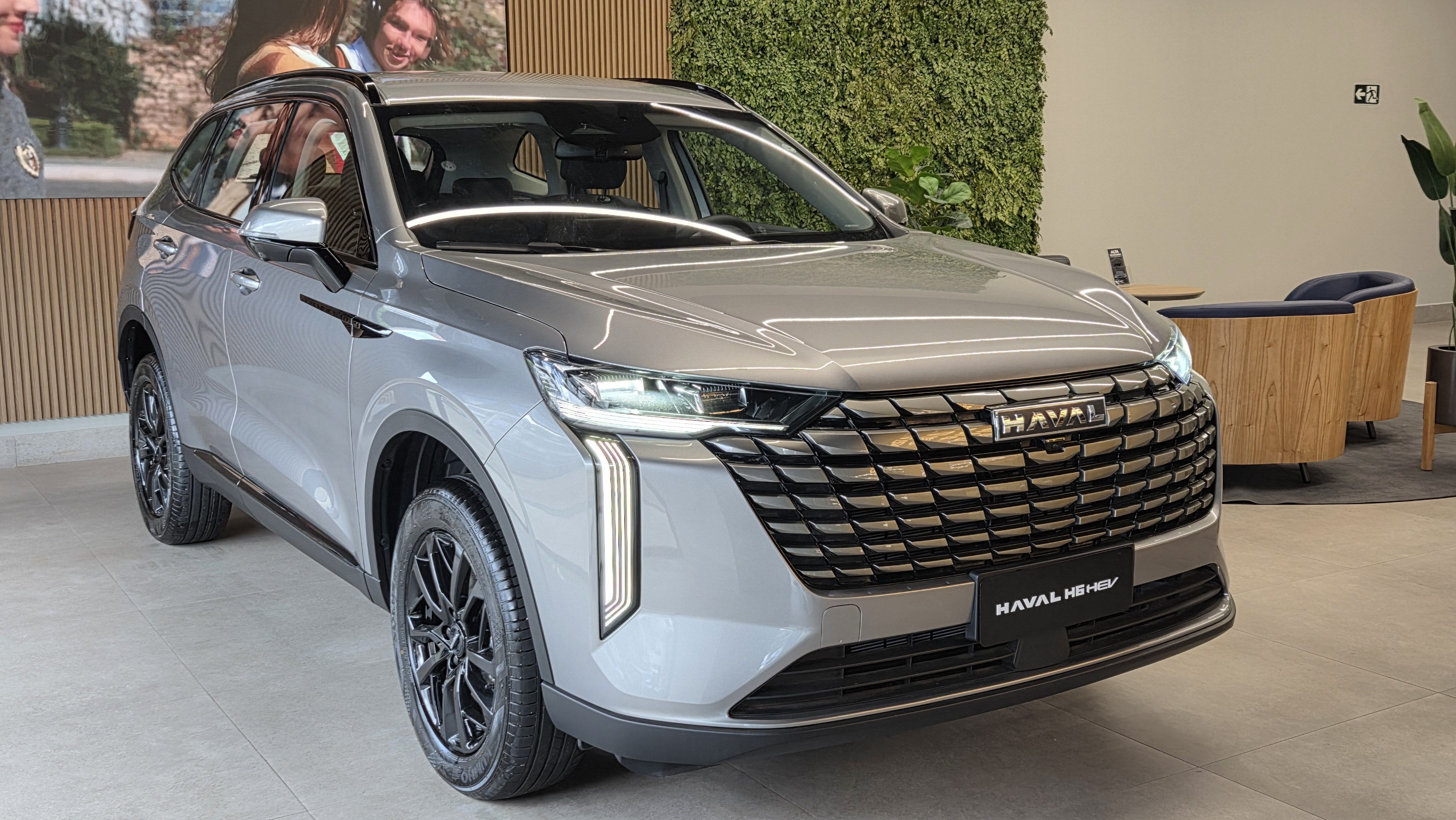 GWM Haval H6 HEV: versão PCD tem preço base de R$ 199 mil