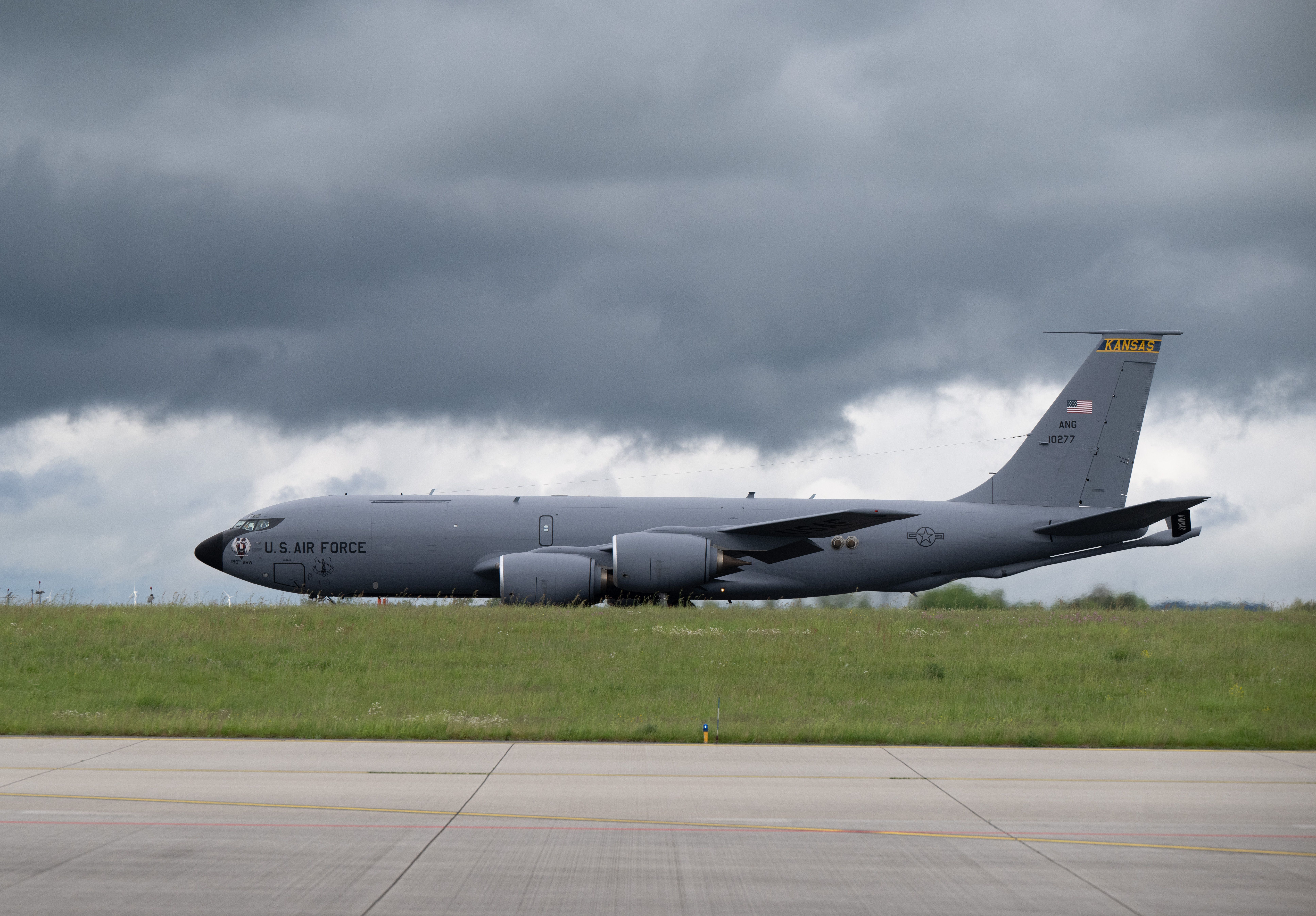 Avião de reabastecimento dos EUA cai no Iraque, diz Exército