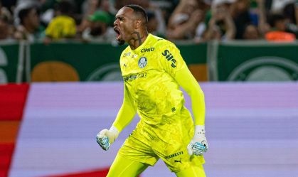 Carlos Miguel comemora o pênalti defendido na final do Paullistão