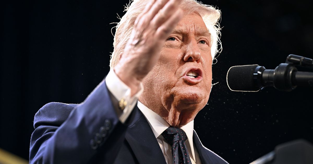 Pode ser uma tomada de poder amigável ou não, diz Trump sobre Cuba