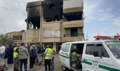 Prédio residencial danificado após um ataque israelense na cidade de Haret Saida, no sul do Líbano, em 14 de março