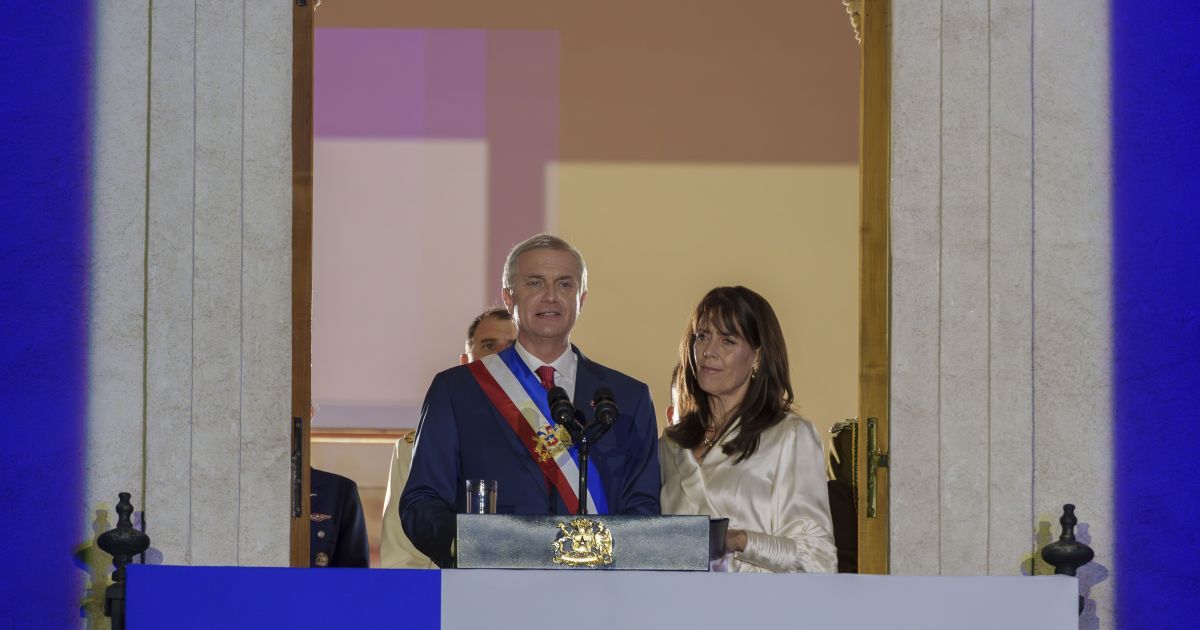 Chile está nas “piores condições”, diz Kast em primeiro discurso à nação