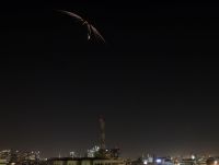 Míssil iraniano atinge complexo nuclear em Israel, dizem as autoridades