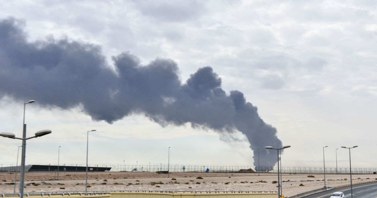 Ataque com drone do Irã causa incêndio em áreas de aeroporto do Kuwait
