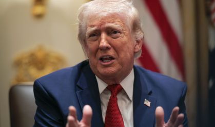 O presidente dos EUA, Donald Trump, durante uma reunião de gabinete na Casa Branca, nesta quinta-feira (26)