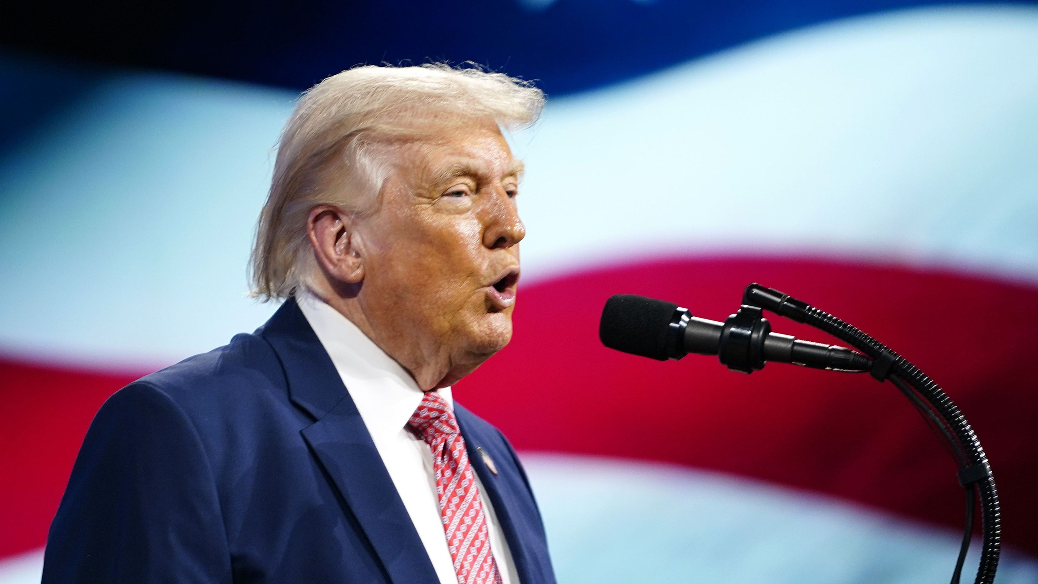 O presidente dos EUA, Donald Trump, durante discurso na Cúpula FII PRIORITY em Miami Beach, Flórida