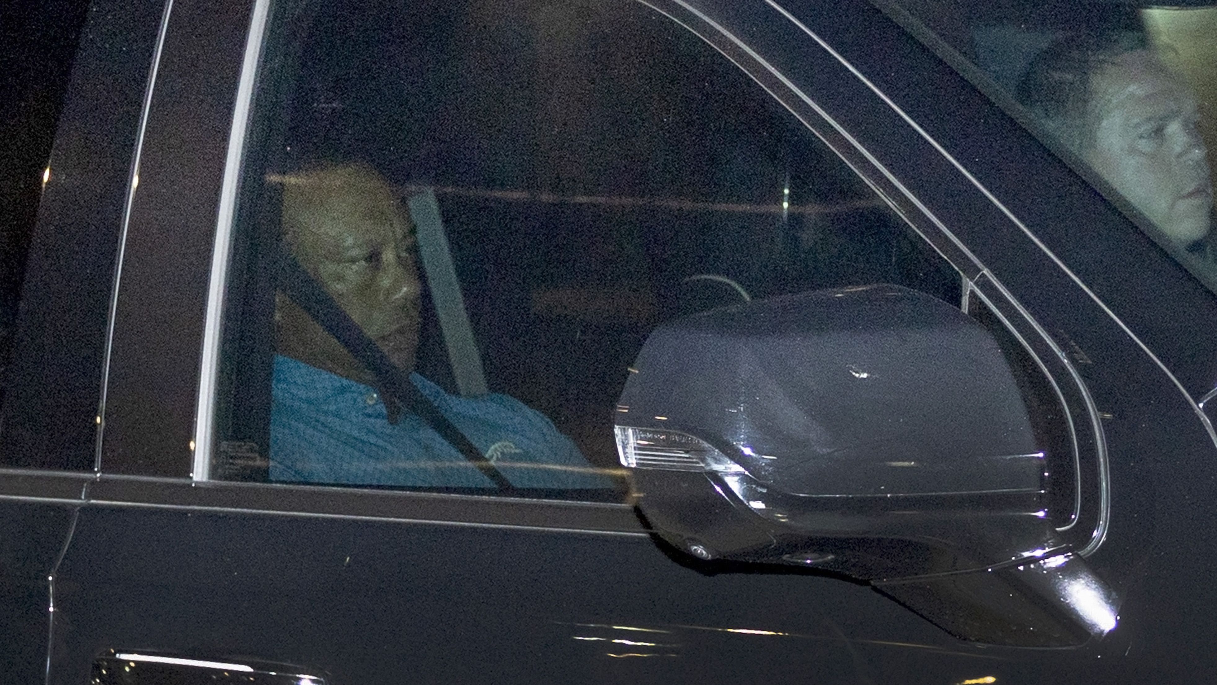 Tiger Woods foi preso após se envolver em acidente