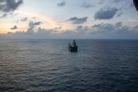 Navio de guerra dos EUA transporta 1.800 fuzileiros no Oceano Índico