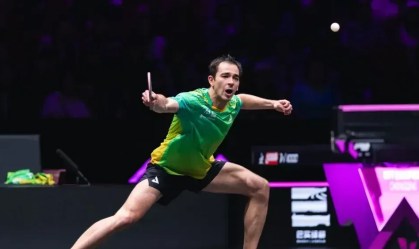 Hugo Calderano em ação no WTT Champions de Chongqing