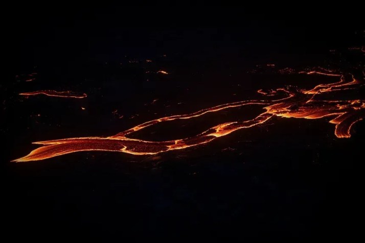 Erta Ale, que significa "Montanha Fumegante" na língua afar, é um vulcão que abriga um dos poucos lagos de lava do mundo • Michele Spatari/AFP/Getty Images