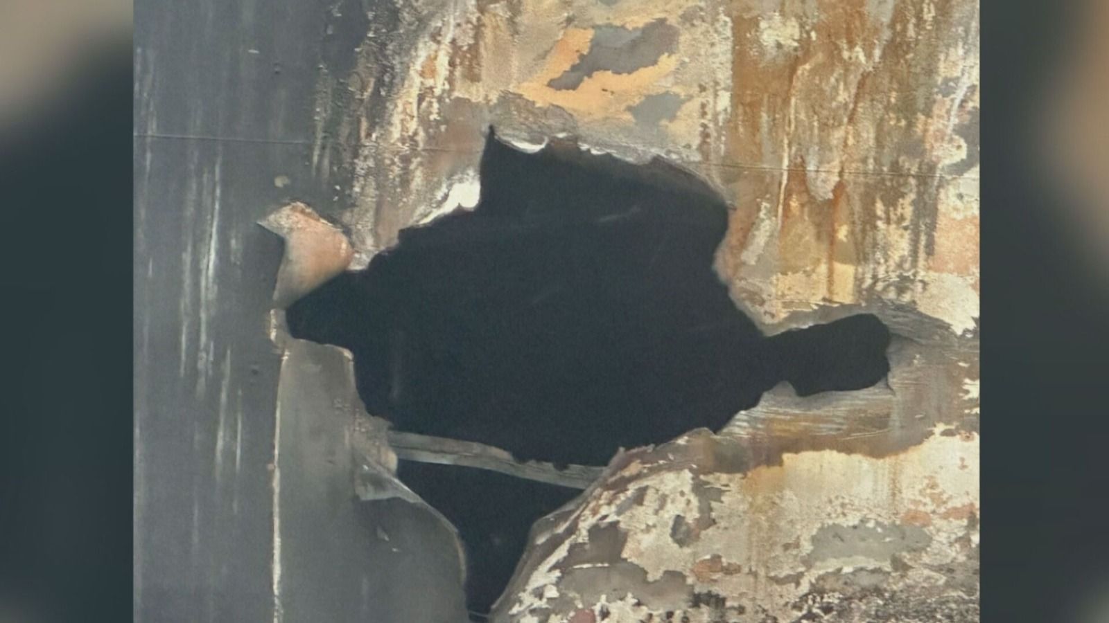 Imagem mostra buraco na lateral do navio • Kuwait Petroleum Corporation