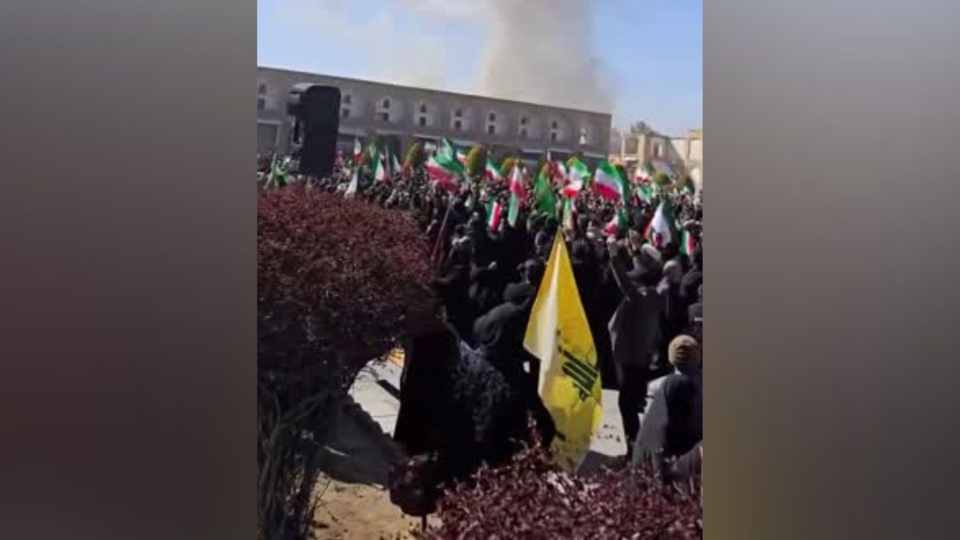 Iranianos vão às ruas em apoio ao novo líder supremo