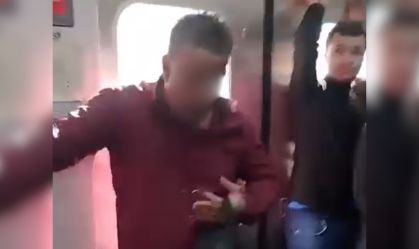 Mulher é assediada no trem indo para 1º dia de trabalho: "Calça molhada"