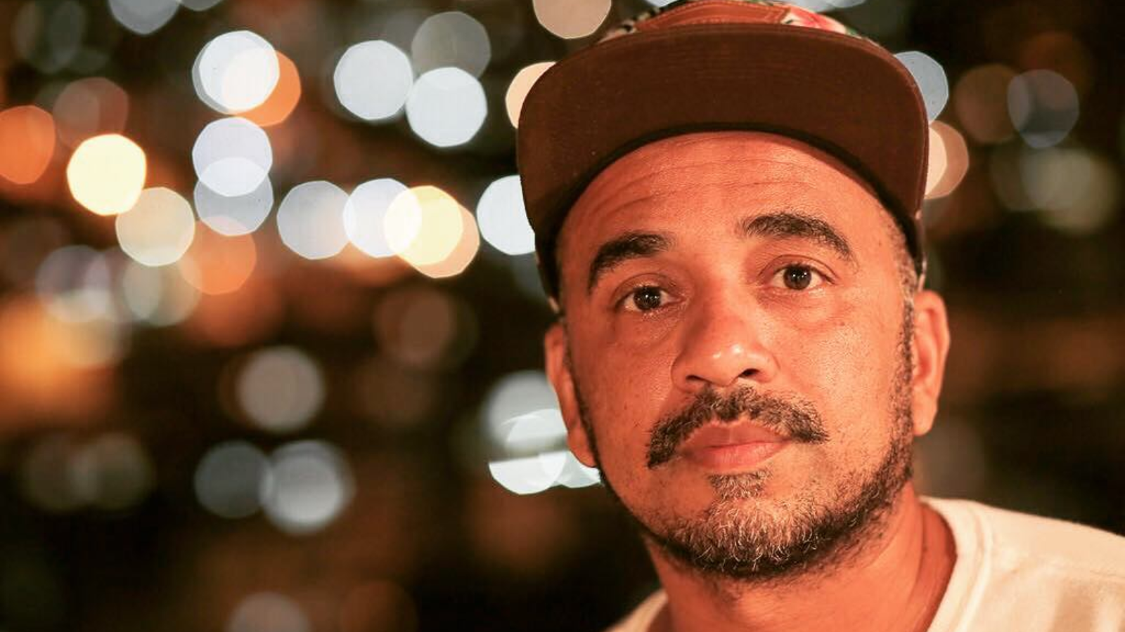 Luciano Vidigal ganhou o prêmio de Melhor Direção no Festival do Rio 2024 com "Kasa Branca", seu primeiro longa-metragem de ficção • Instagram @lucianovidigal/Reprodução