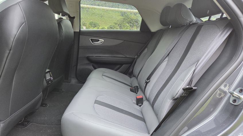 MG4 Luxury: hatch od anglické značky má 190 hp EV motor • Thiago Ventura/CNN Brasil