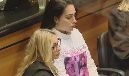 Monique Medeiros, mãe de Henry Borel, em julgamento da morte do próprio filho