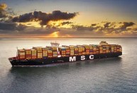 Após ataques ao Irã, MSC manda embarcações no Golfo buscarem abrigo