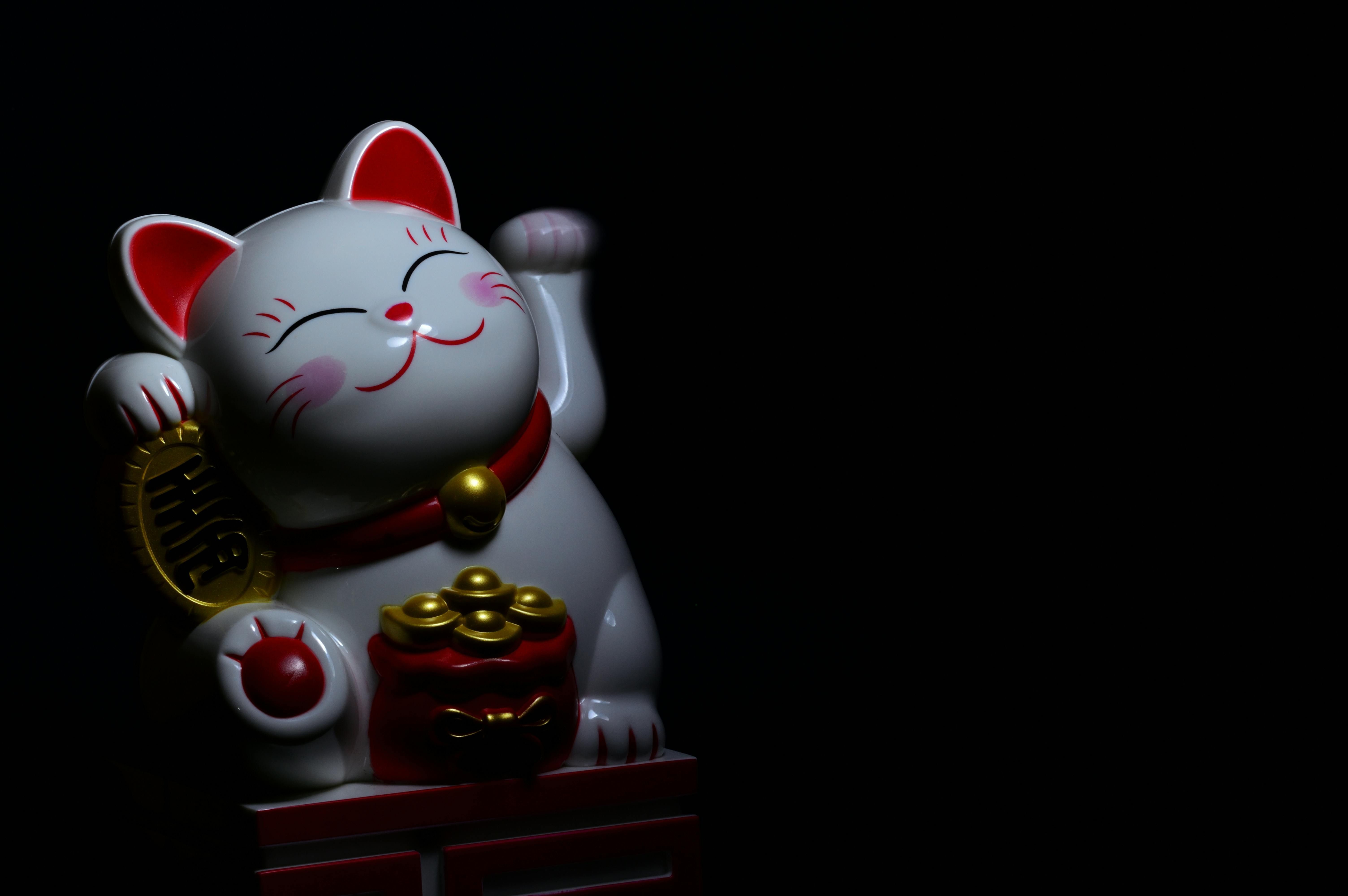Maneki-neko • Pexels