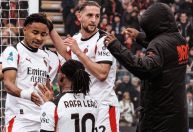 Milan vence Cremonese fora de casa e mantém vivo sonho de título