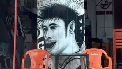 Desenho de Neymar em um bar