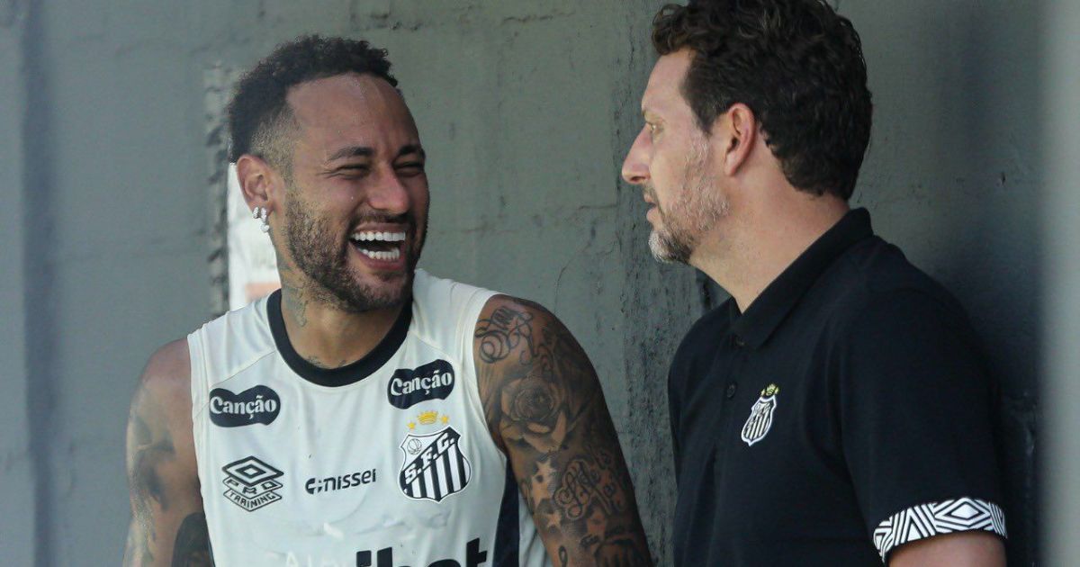 Neymar marca e dá assistência em jogo-treino contra o sub-20 do Santos