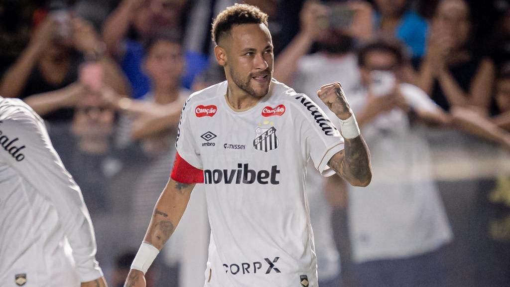 Neymar faz gol de pênalti em Santos x Inter
