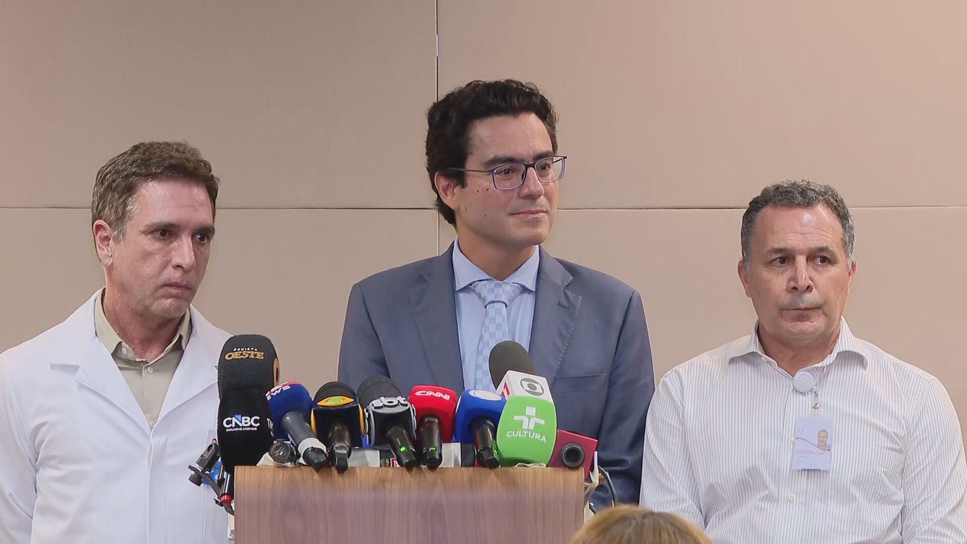 Os médicos do ex-presidente Jair Bolsonaro em coletiva de imprensa (5)