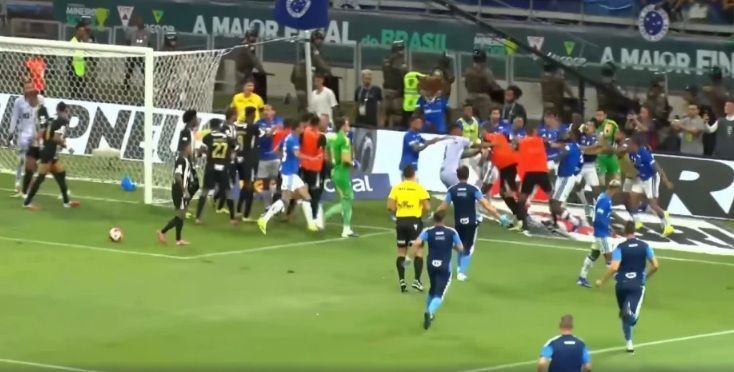 Pancadaria em Cruzeiro 1 x 0 Atlético, pela final do Campeonato Mineiro 2026
