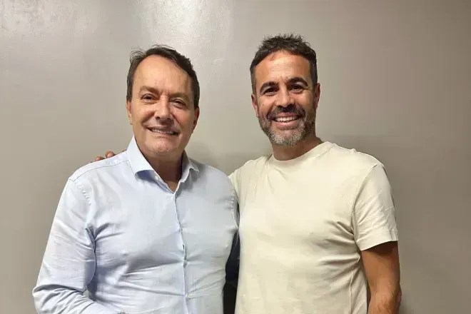 Pedrinho ao lado de Artur Jorge em Belo Horizonte