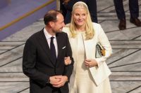 Princesa herdeira da Noruega diz que foi manipulada e enganada por Epstein
