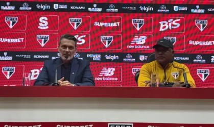 Rui Costa e Roger Machado durante coletiva nesta terça-feira (10)