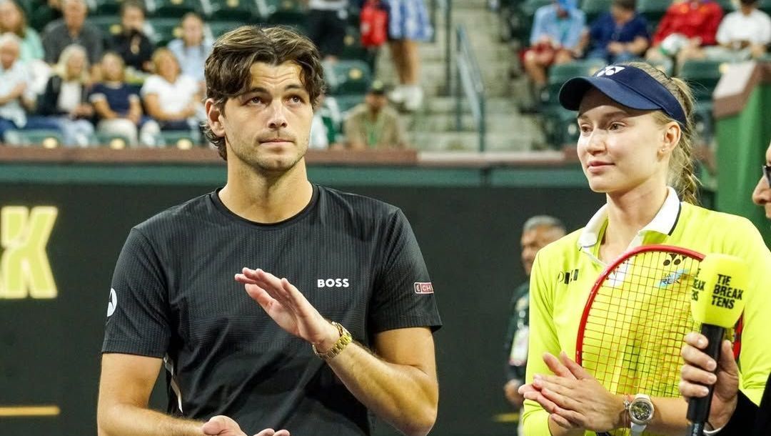 Rybakina e Fritz após o torneio de exibição em Indian Wells