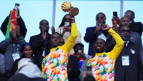 Senegal celebra título