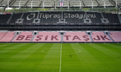 Tüpraş Stadium, recebe Turquia e Romênia.